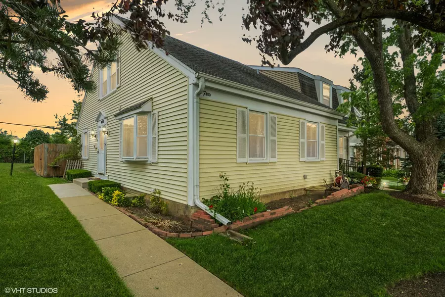 7400 Nantucket CV, Hanover Park, IL 60133