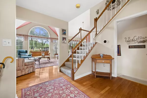 Lindenhurst, IL 60046,700 Monroe DR