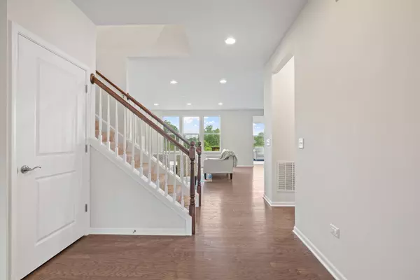 Naperville, IL 60563,1523 Bayou Path DR
