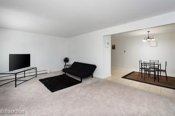 Glendale Heights, IL 60139,670 Marilyn AVE #103