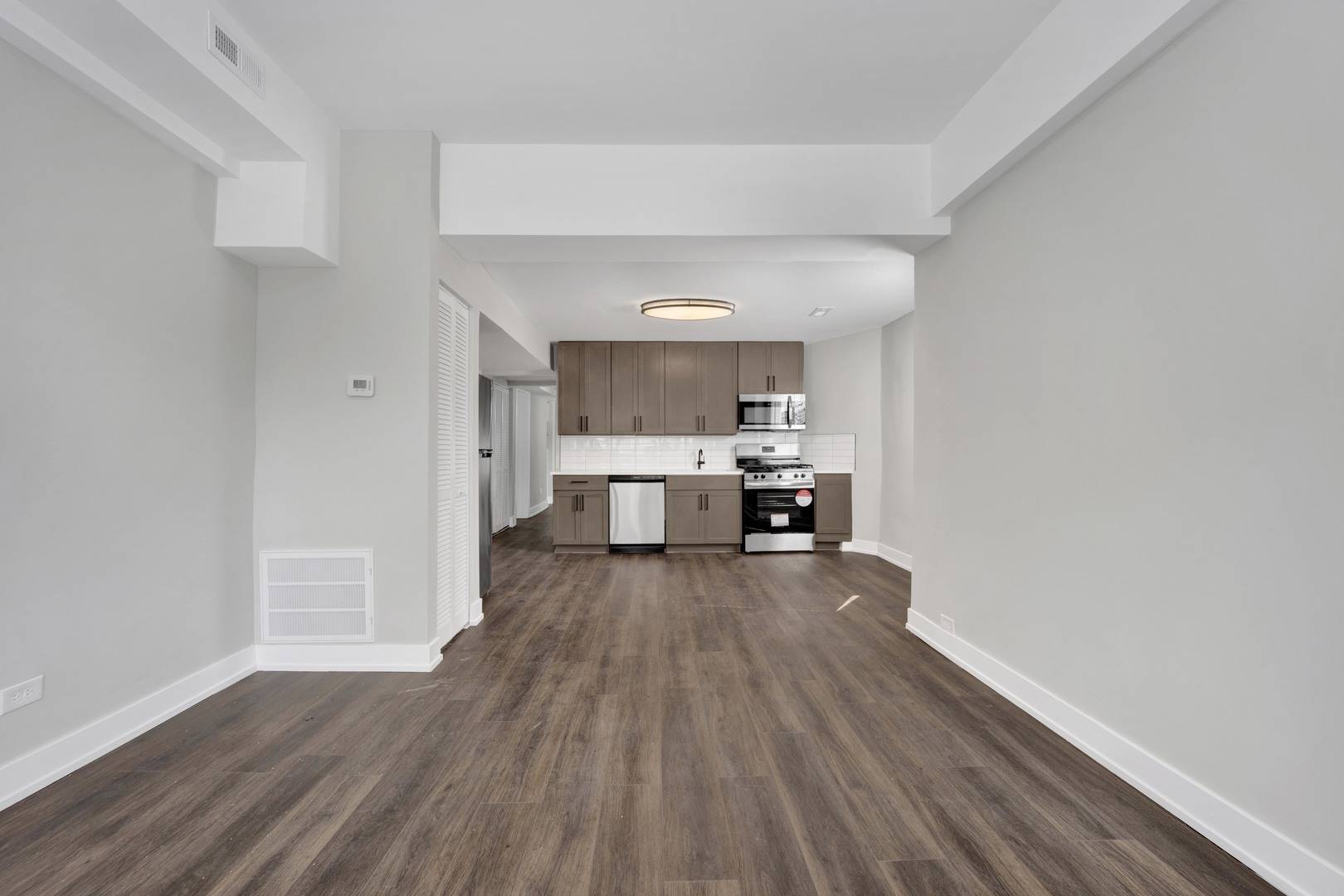 Chicago, IL 60647,3040 W Medill AVE #3