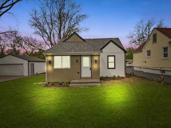 1326 N Poplar AVE, Round Lake Beach, IL 60073