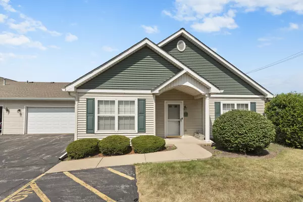 Homewood, IL 60430,914 Garden LN #914