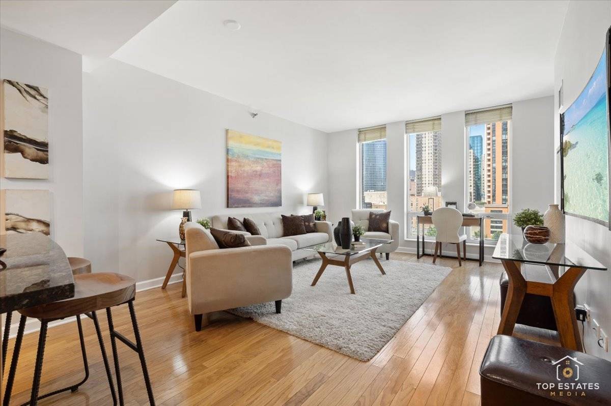 Chicago, IL 60605,1250 S Michigan AVE #1007