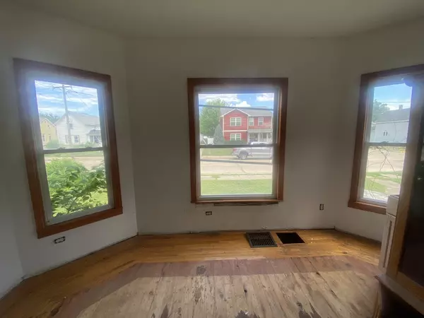 Sterling, IL 61081,901 4th AVE