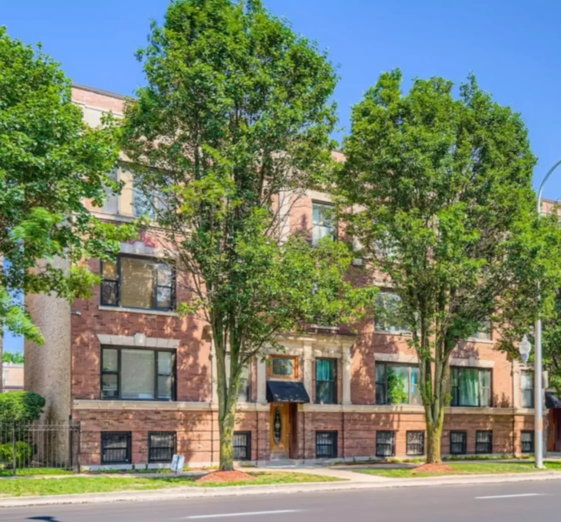 Chicago, IL 60653,4353 S Indiana AVE #2