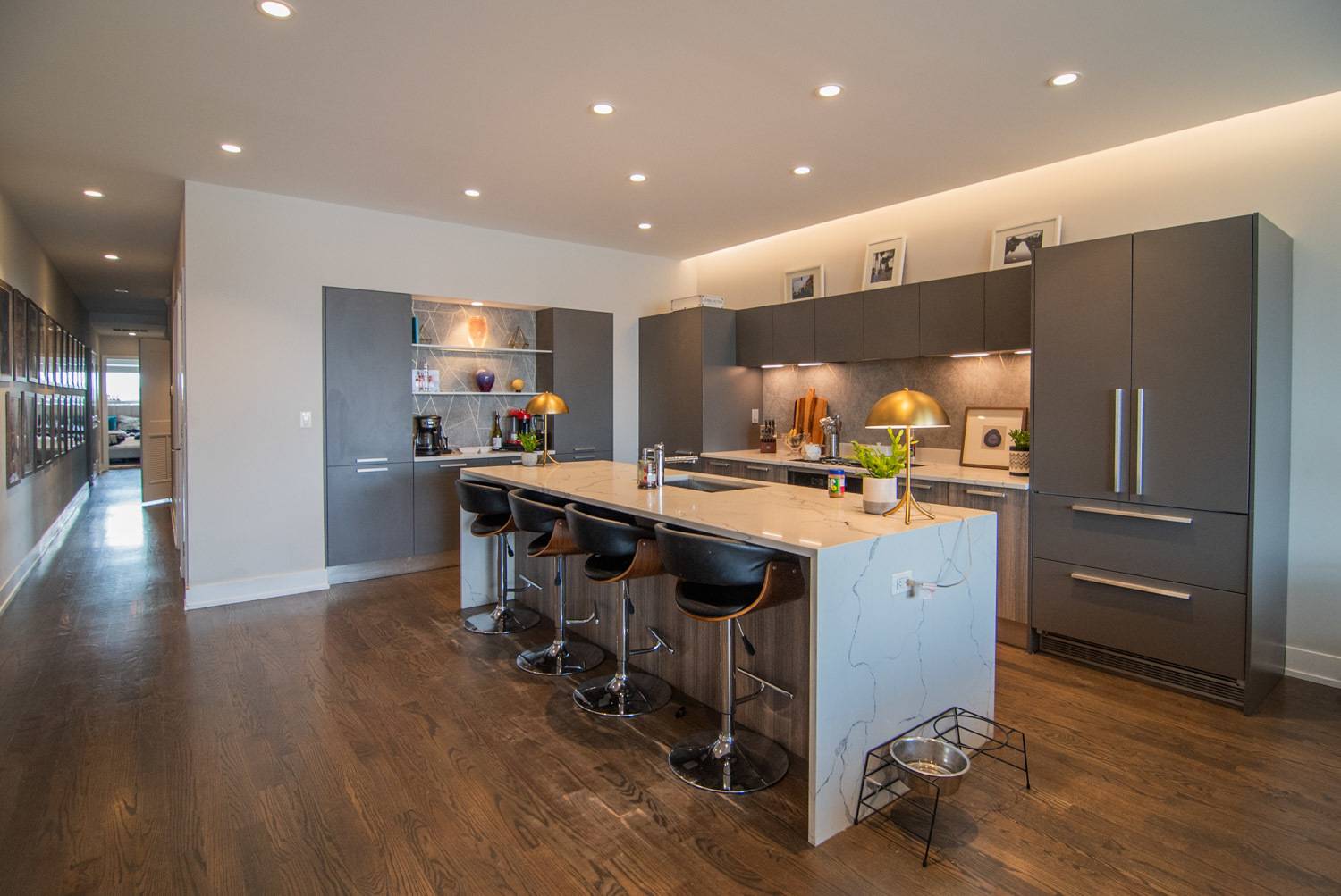 Chicago, IL 60642,880 N Milwaukee AVE #4S