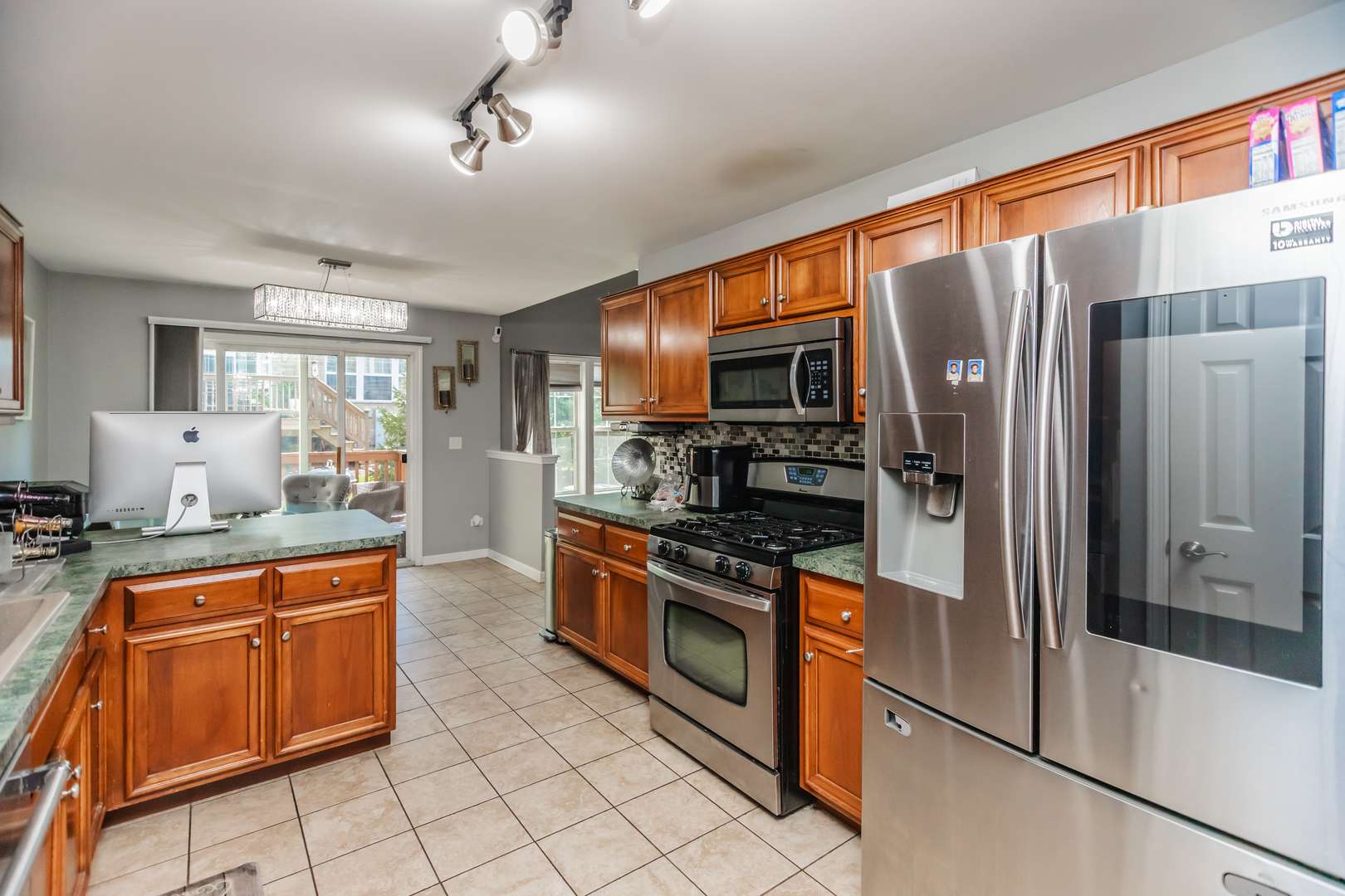 Orland Park, IL 60467,16146 Hillcrest CIR