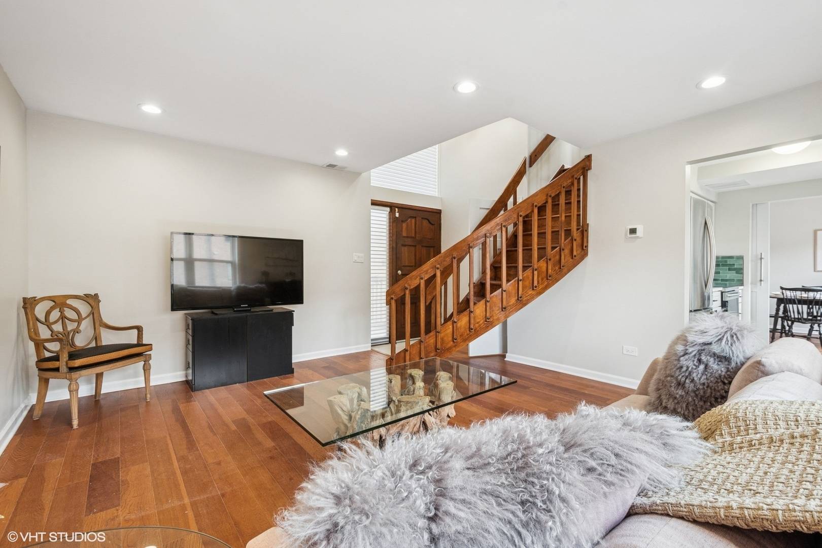Evanston, IL 60202,840 Forest AVE #C
