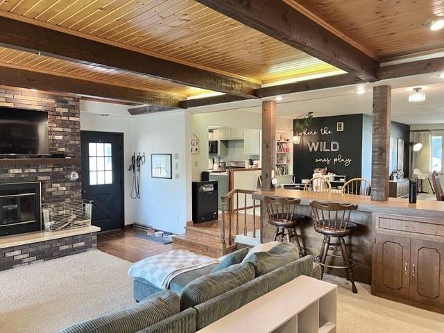 Dixon, IL 61021,1413 Eustace DR