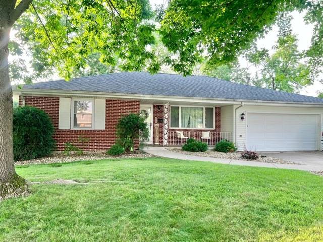 1413 Eustace DR, Dixon, IL 61021