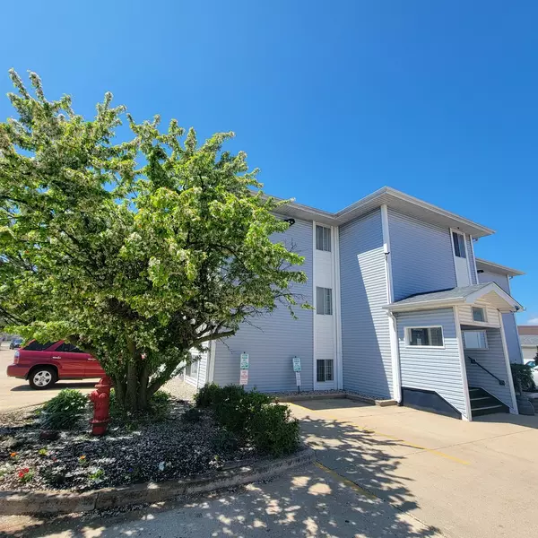 3170 W Monroe ST #210, Waukegan, IL 60085