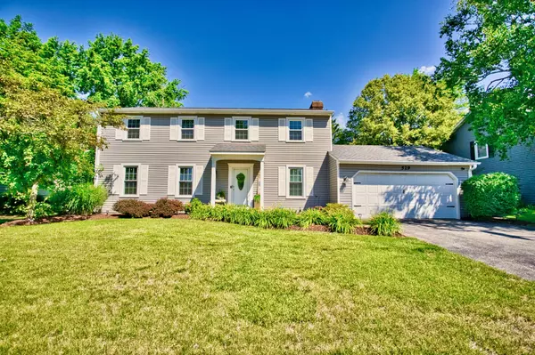 529 Warwick DR, Naperville, IL 60565