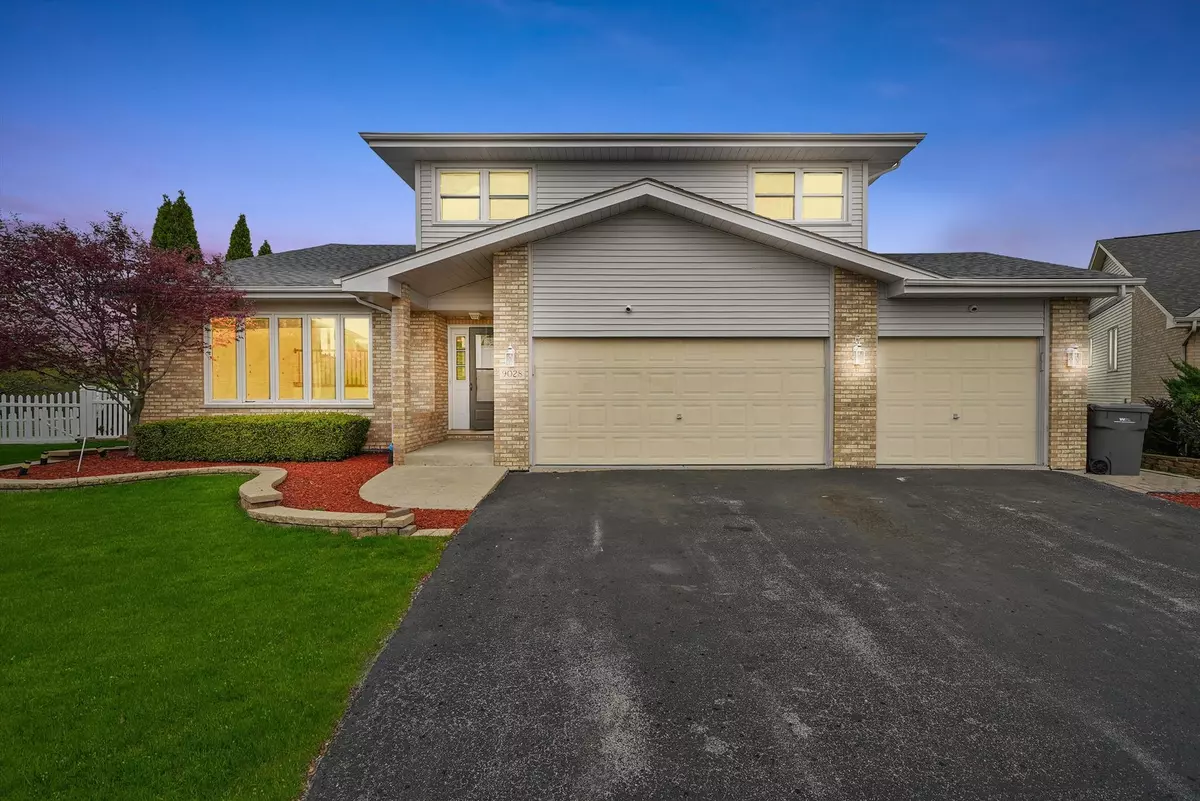 Orland Hills, IL 60487,9028 Robin CT