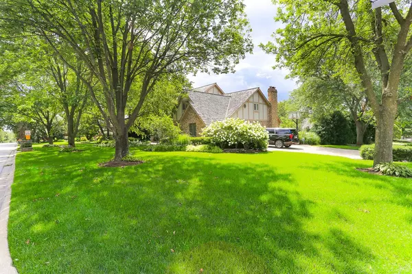 Burr Ridge, IL 60527,560 81st ST