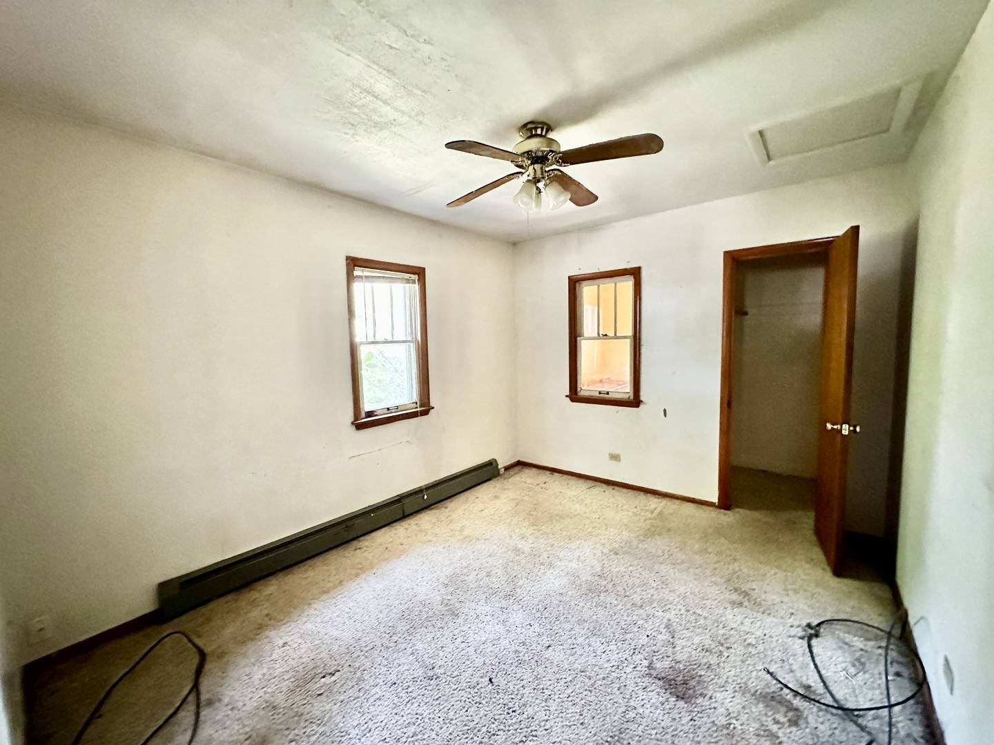 Elgin, IL 60120,673 Parkway AVE
