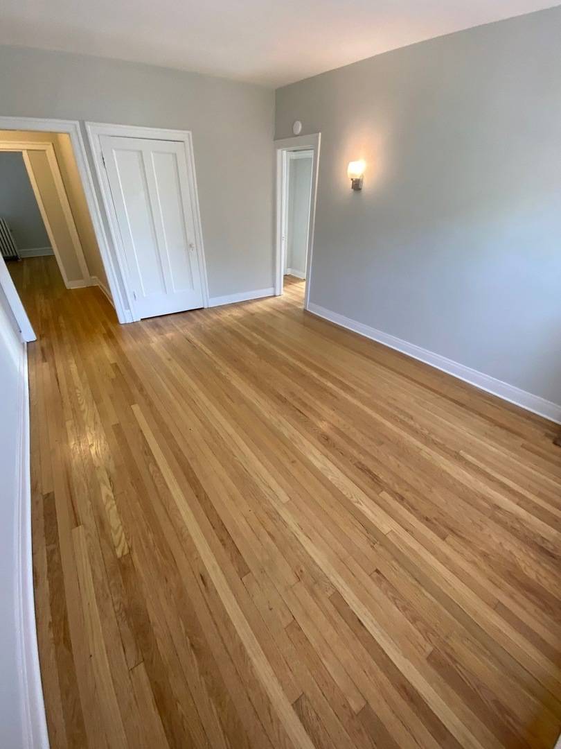 Evanston, IL 60202,734 Reba PL #E2