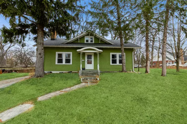 950 Sycamore RD, Dekalb, IL 60115