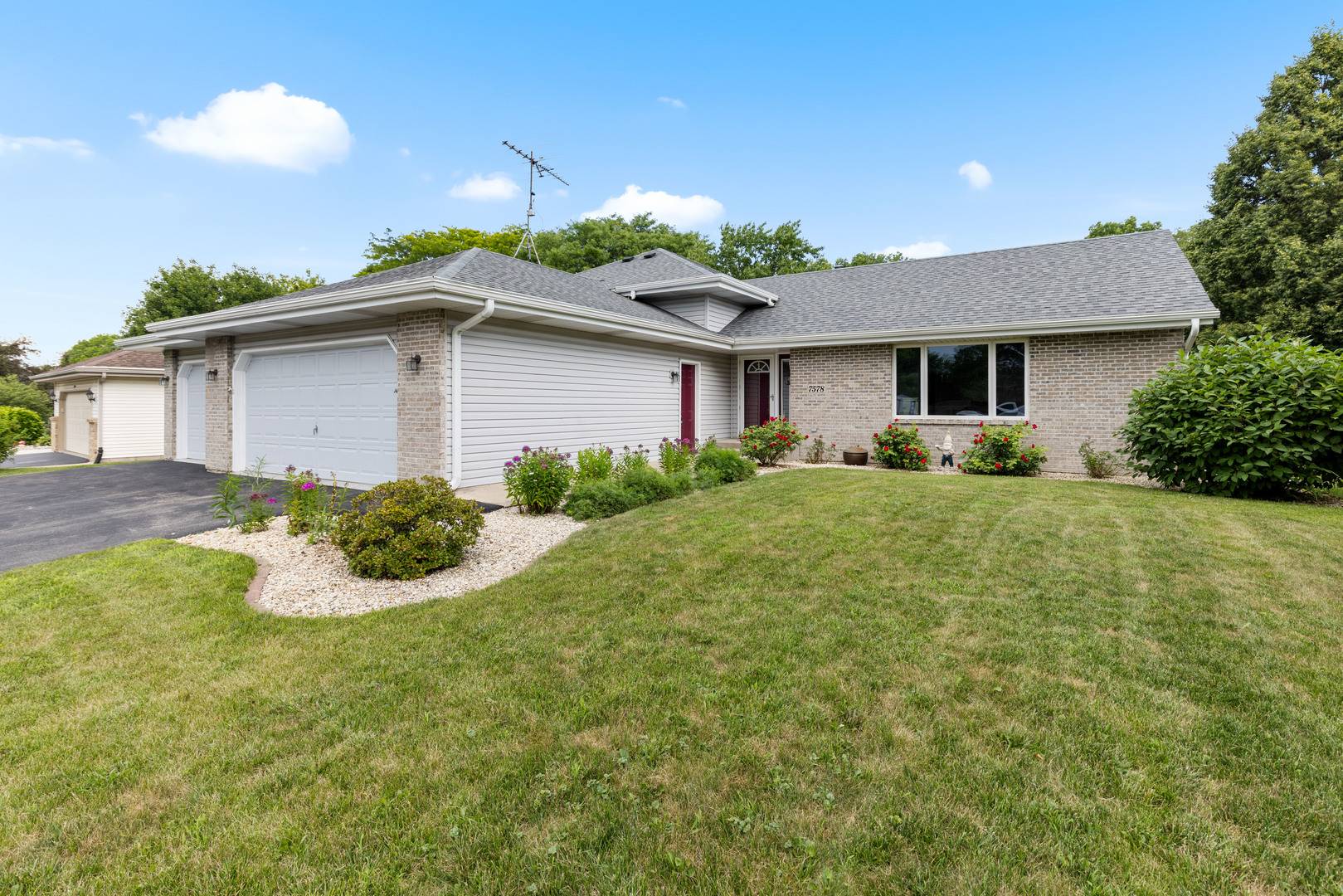 Caledonia, IL 61011,7578 DERBY CLOSE