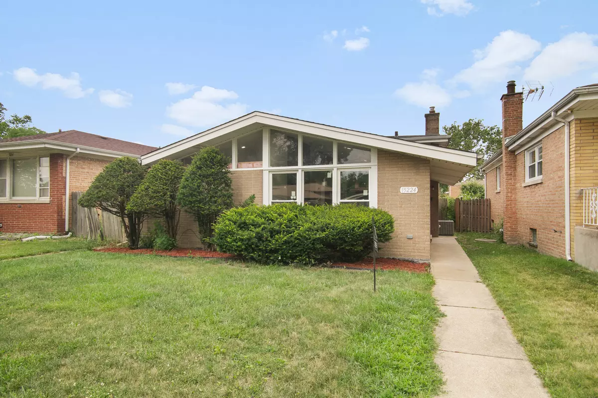 Dolton, IL 60419,15224 Oak ST