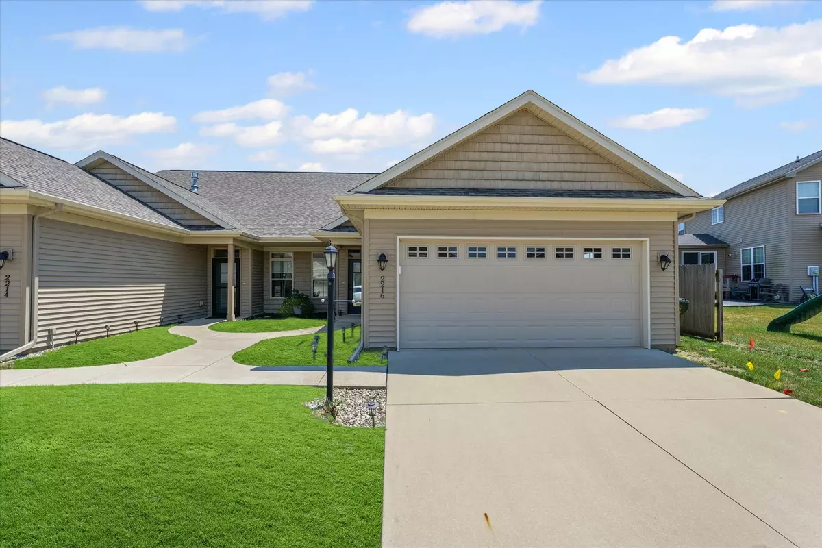 Urbana, IL 61802,2216 S Stonebrooke CT