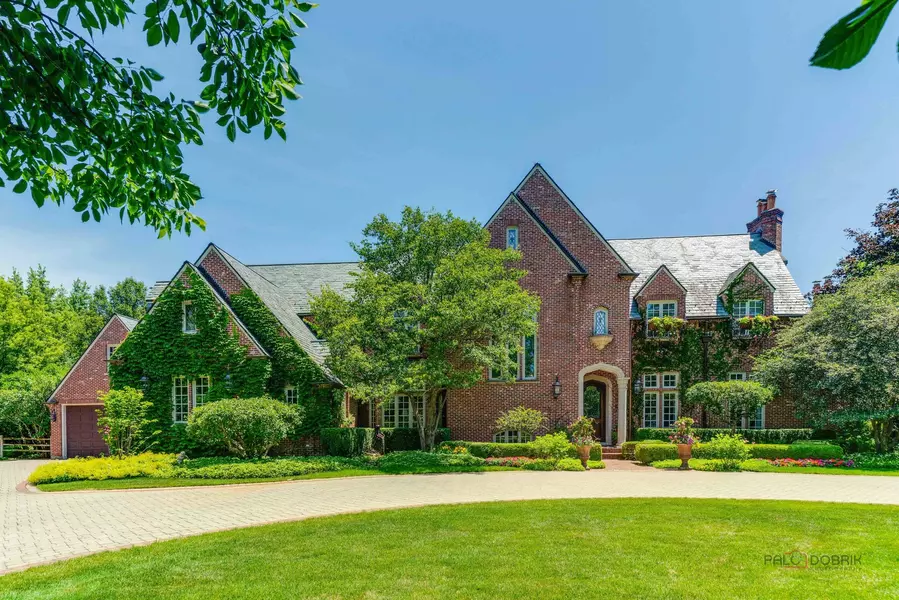 51 Sequoia CT, Lake Forest, IL 60045