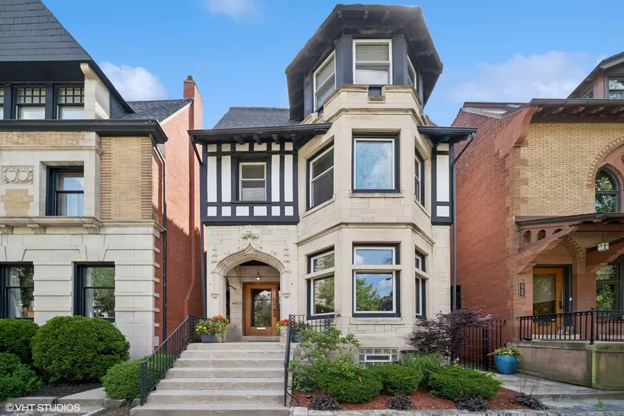 4923 S Blackstone AVE, Chicago, IL 60615