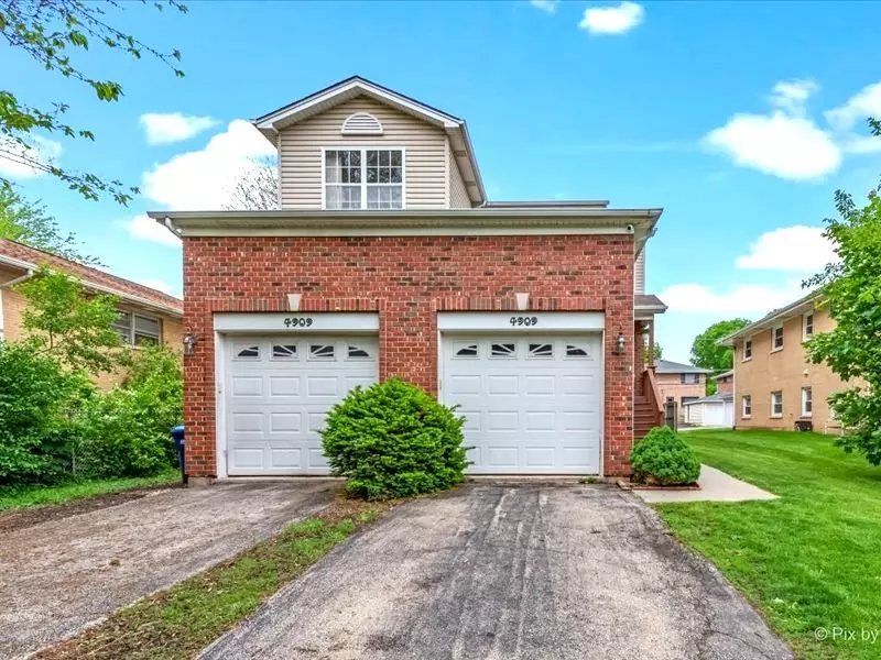 4909 Spencer AVE #B, Lisle, IL 60532