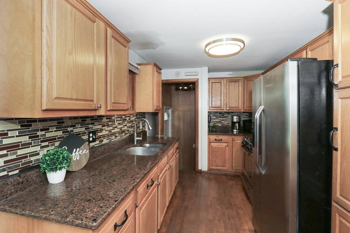 South Elgin, IL 60177,511 Crystal AVE