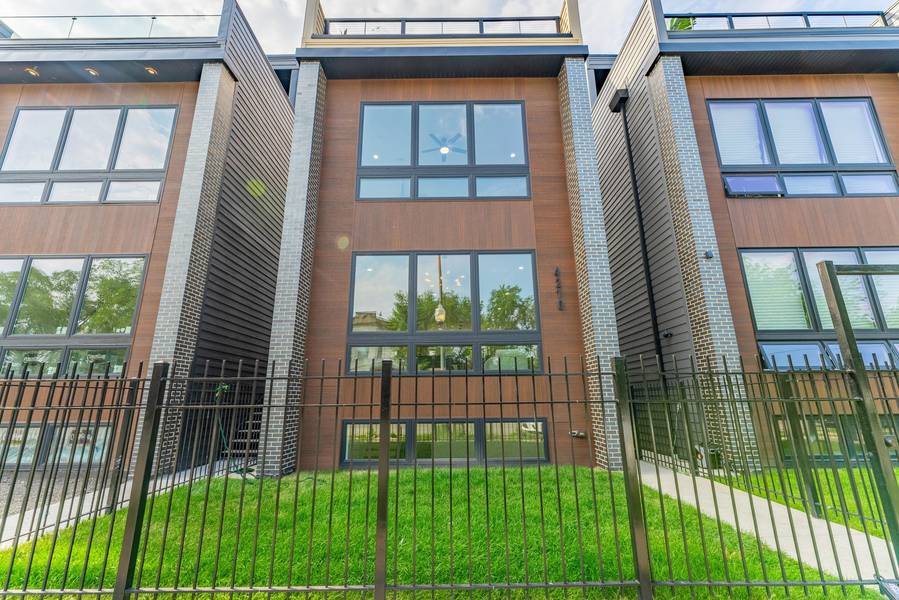 4210 W 5th AVE, Chicago, IL 60624
