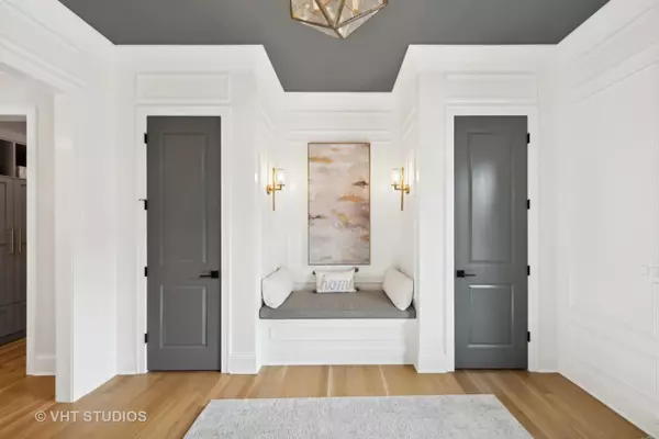 Western Springs, IL 60558,1110 Hickory DR