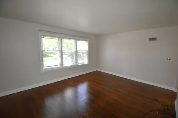 Skokie, IL 60077,7921 Niles AVE