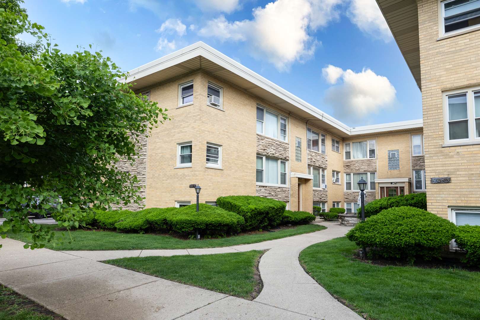 Chicago, IL 60630,5457 W Edmunds ST #1A