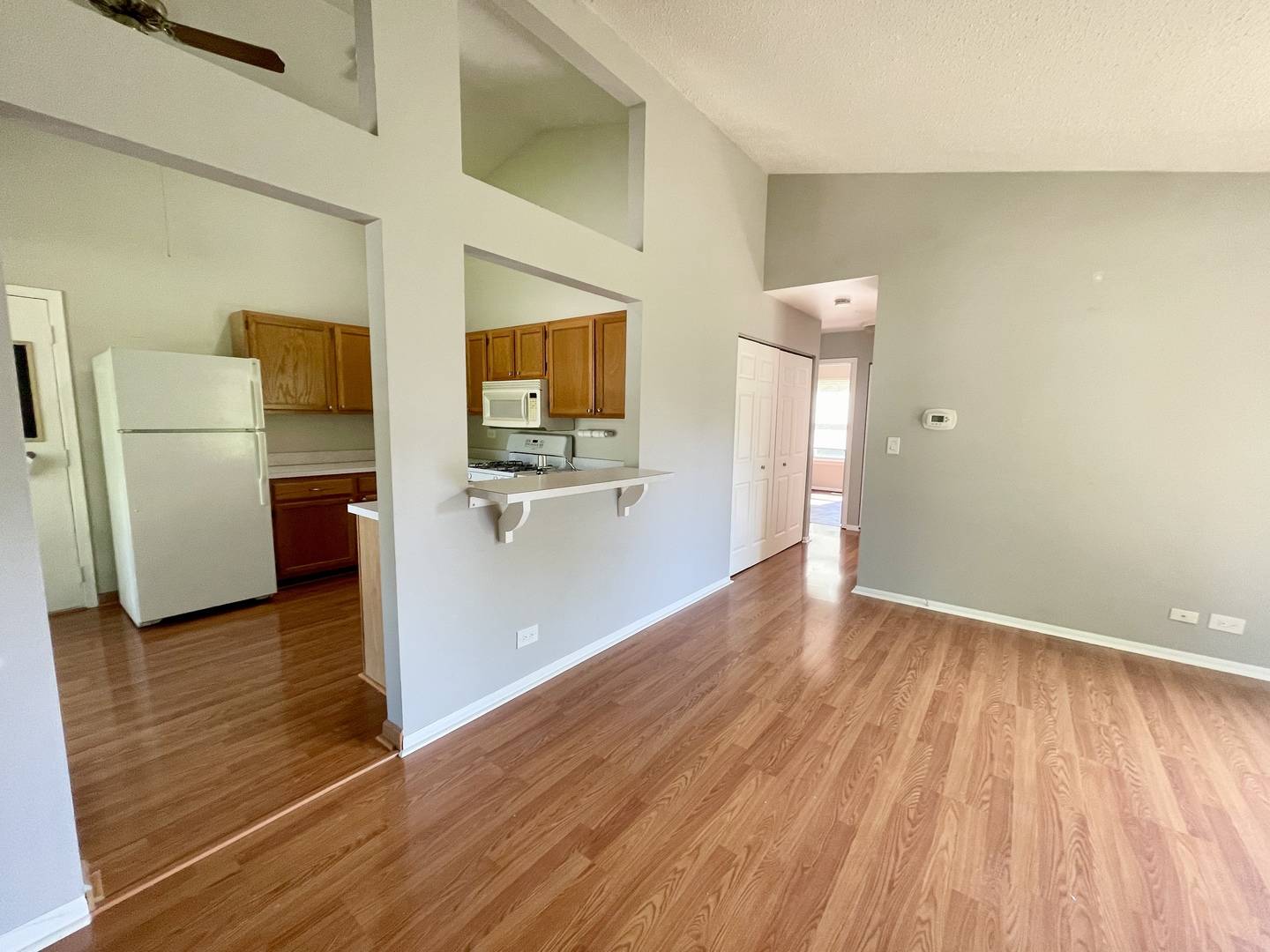 Naperville, IL 60565,2048 Navarone DR