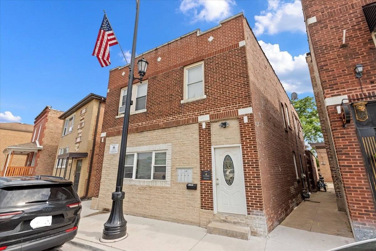 7136 Windsor AVE #1R, Berwyn, IL 60402