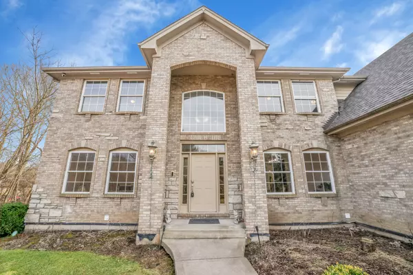 39W027 Dean ST, St. Charles, IL 60175