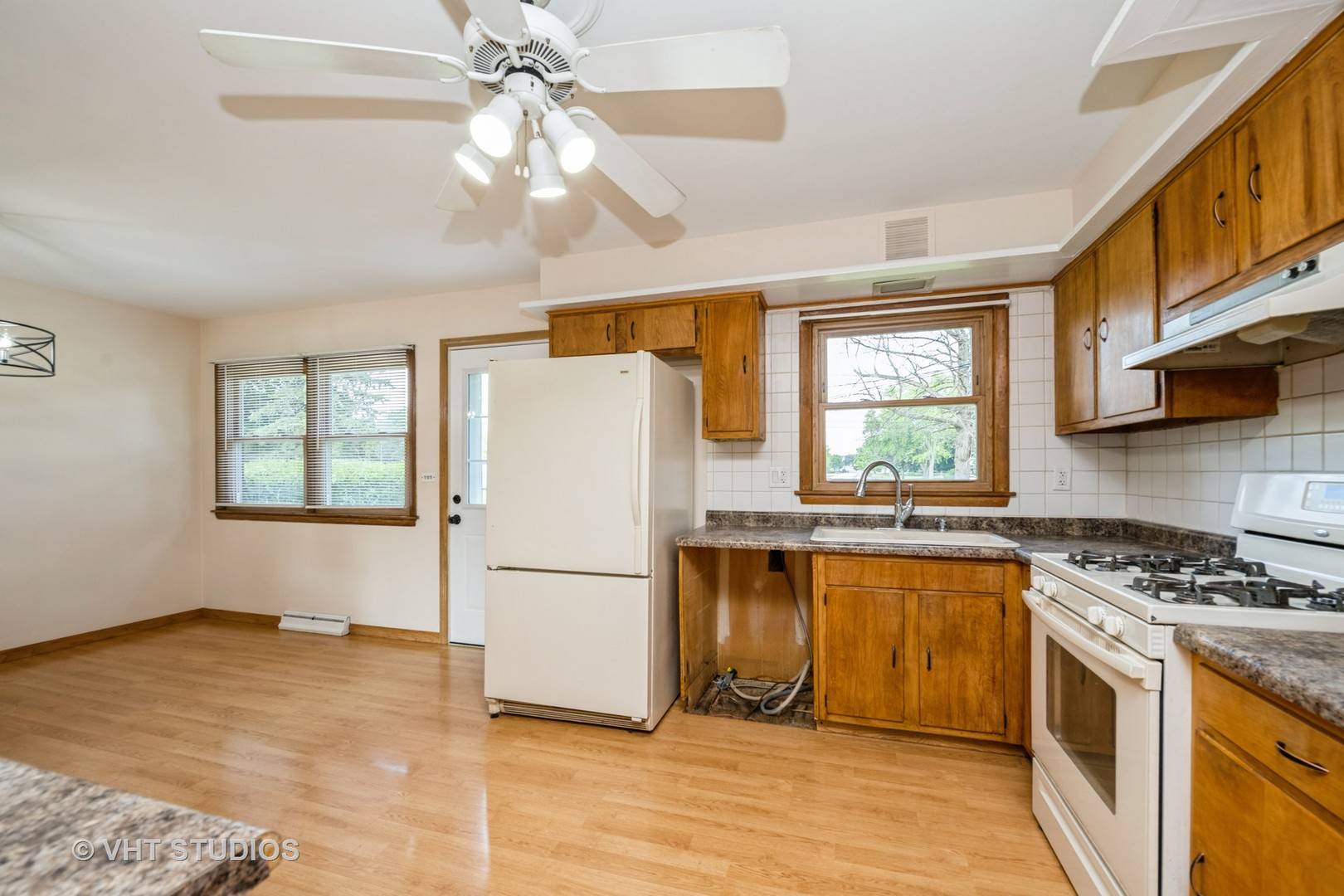 Cary, IL 60013,401 Elden DR
