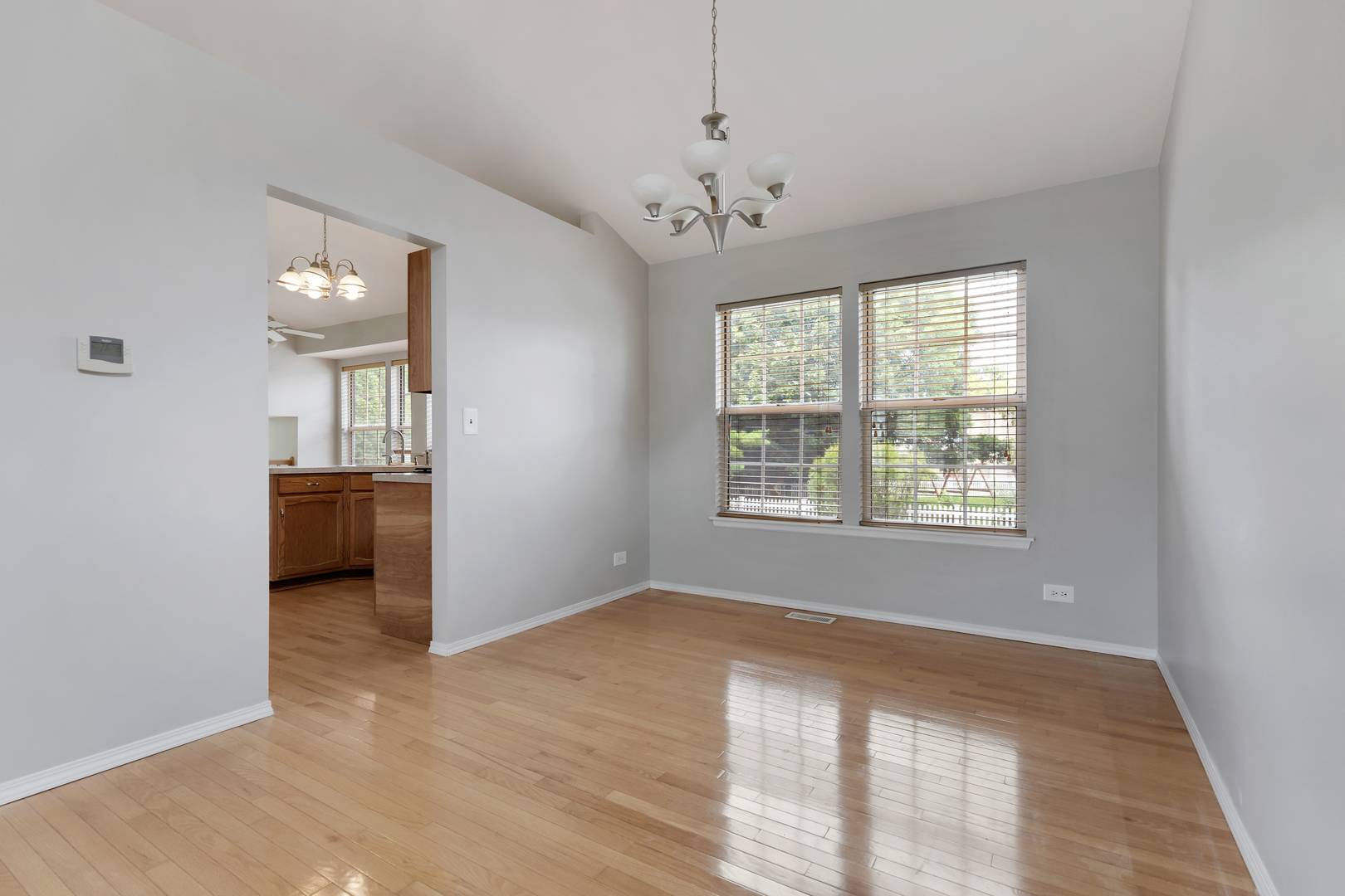Bartlett, IL 60103,395 Wildberry LN