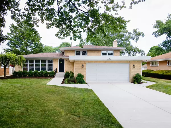 5028 Coyle AVE, Skokie, IL 60077