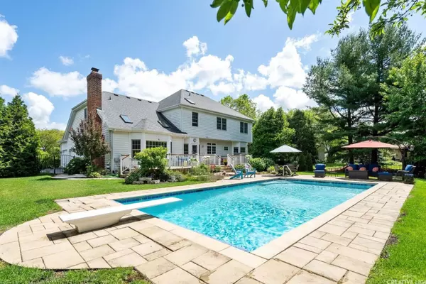 St. Charles, IL 60175,39W835 CARL SANDBURG RD