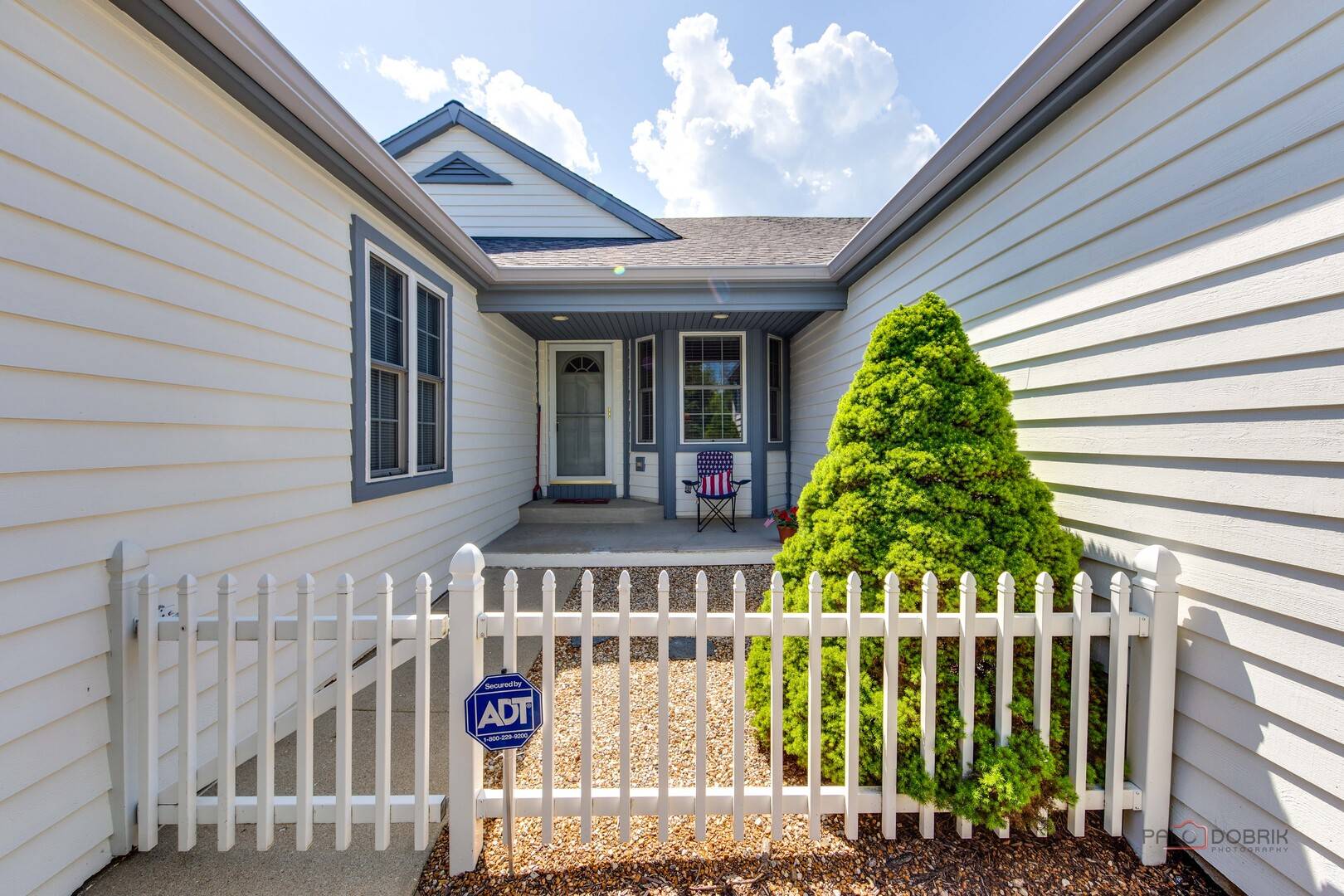 1538 Queen Ann LN, Gurnee, IL 60031