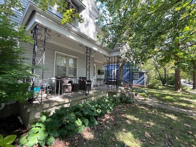 Urbana, IL 61801,604 W MAIN ST