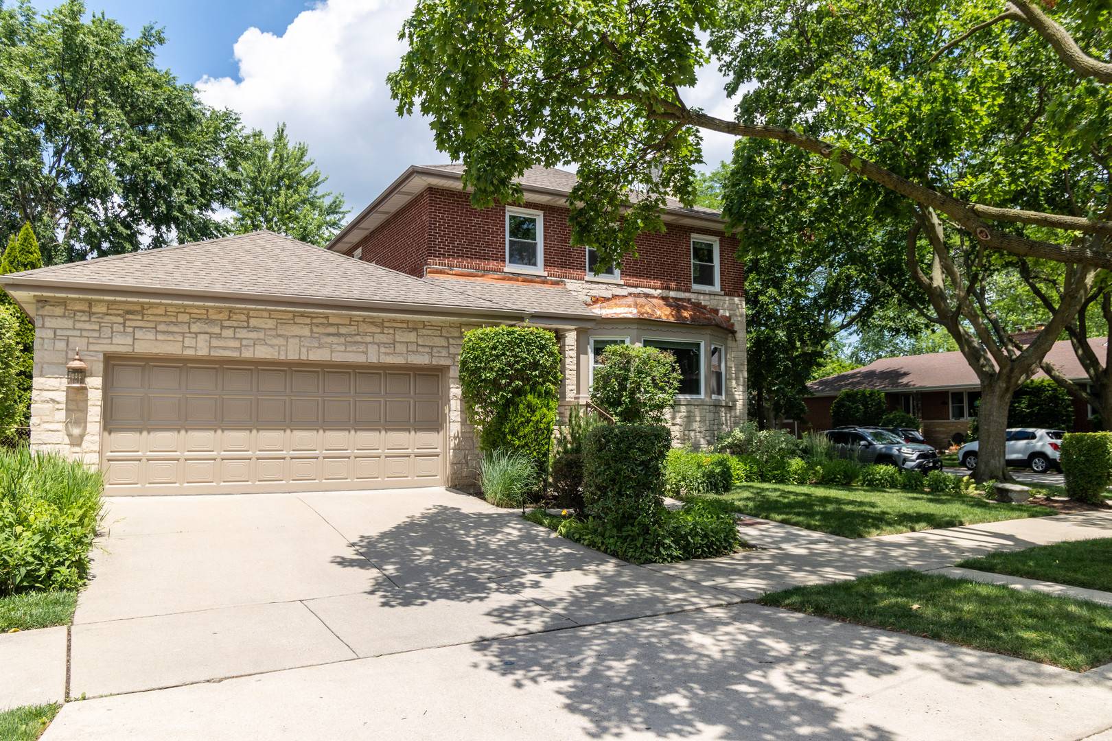 Chicago, IL 60645,2900 W Birchwood AVE