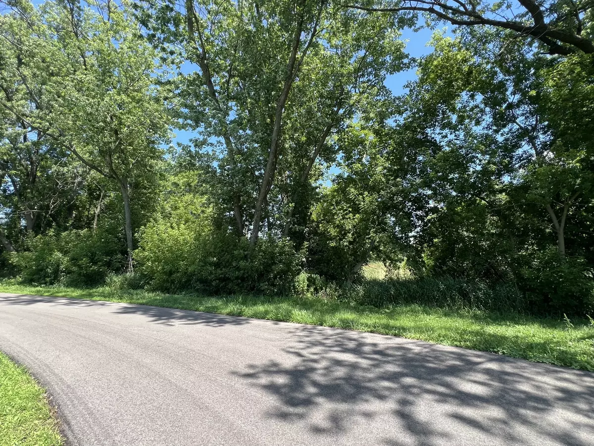 Ingleside, IL 60041,35105 N Ingleside DR