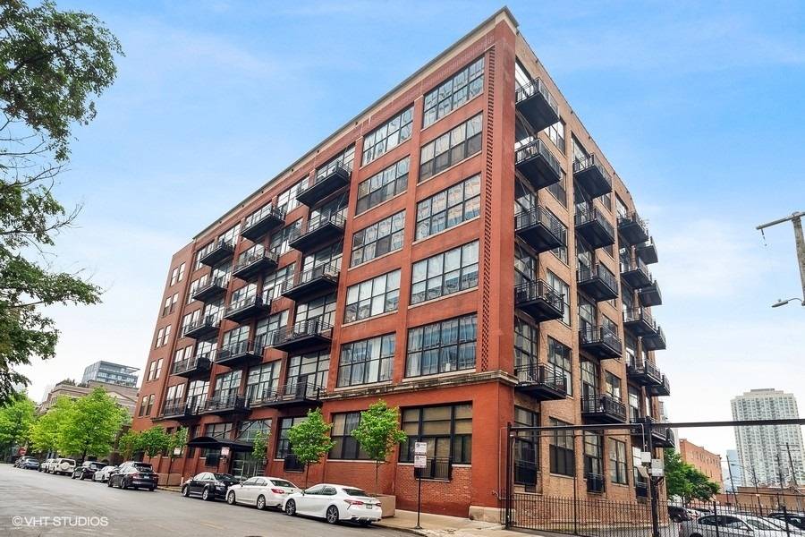 525 W Superior ST #224, Chicago, IL 60654