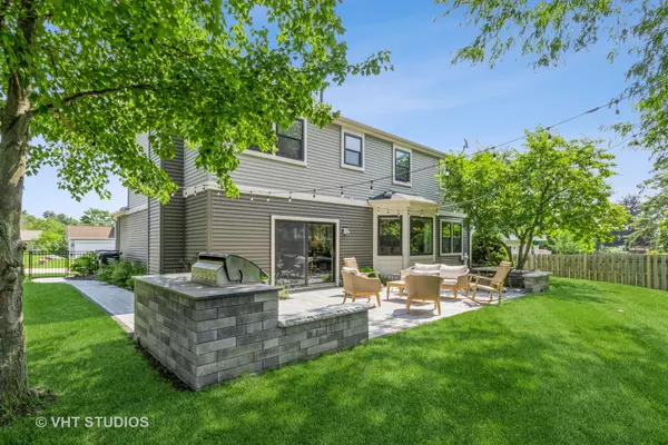 Lake Zurich, IL 60047,1050 Pembridge RD