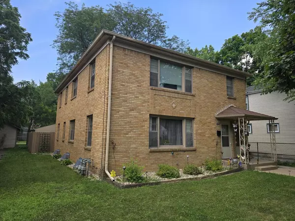 1524 Greenwood AVE, Rockford, IL 61107