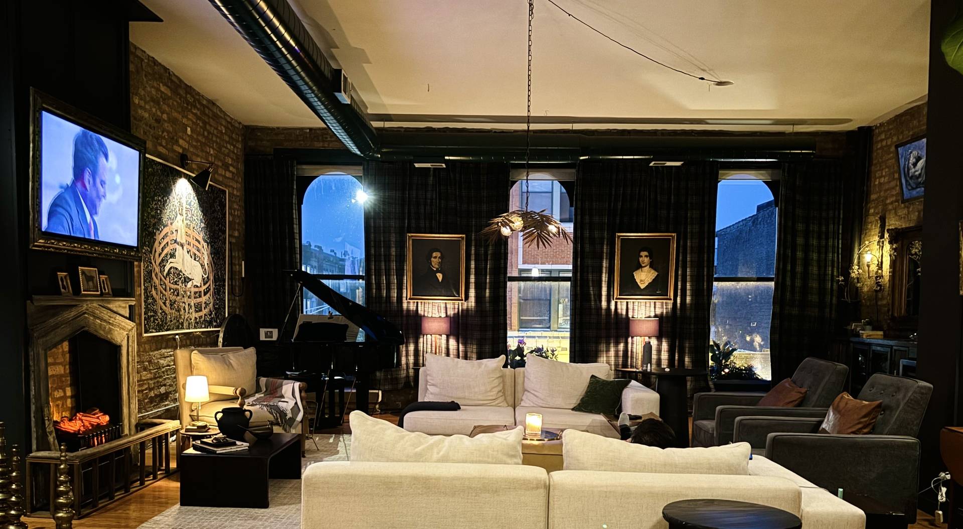Chicago, IL 60622,1470 N Milwaukee AVE #2