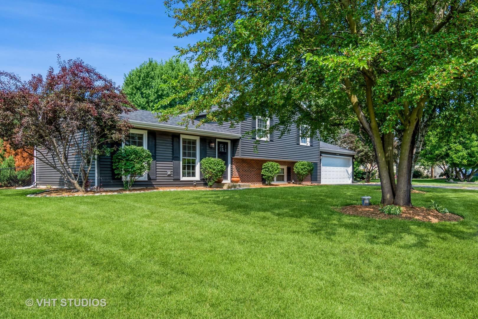 11S502 WALTER LN, Naperville, IL 60564