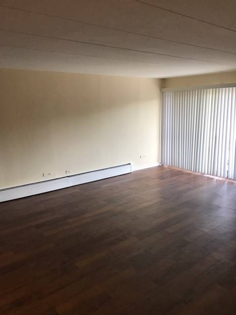 Prospect Heights, IL 60070,18 E OLD WILLOW RD #127N